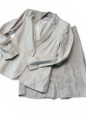 Calvin Klein pinned stripped Women's Tailored Blazer size 4 & skirt  size 6 set